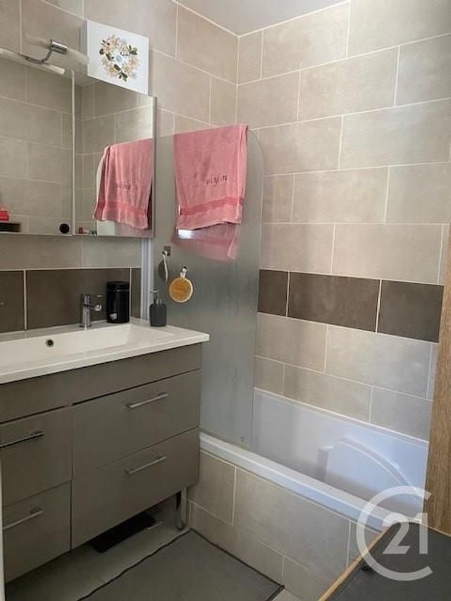 maison à louer - 4 pièces - 91.73 m2 - BOUVRON - 44 - PAYS-DE-LOIRE - Century 21 Espace De L'Isac