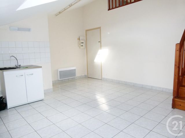 Appartement Duplex à louer - 2 pièces - 27.24 m2 - MALVILLE - 44 - PAYS-DE-LOIRE - Century 21 Espace De L'Isac