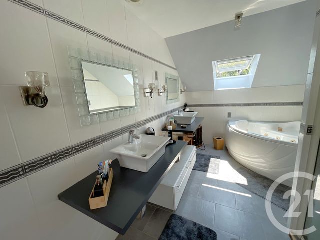 maison à vendre - 6 pièces - 219.41 m2 - FAY DE BRETAGNE - 44 - PAYS-DE-LOIRE - Century 21 Espace De L'Isac