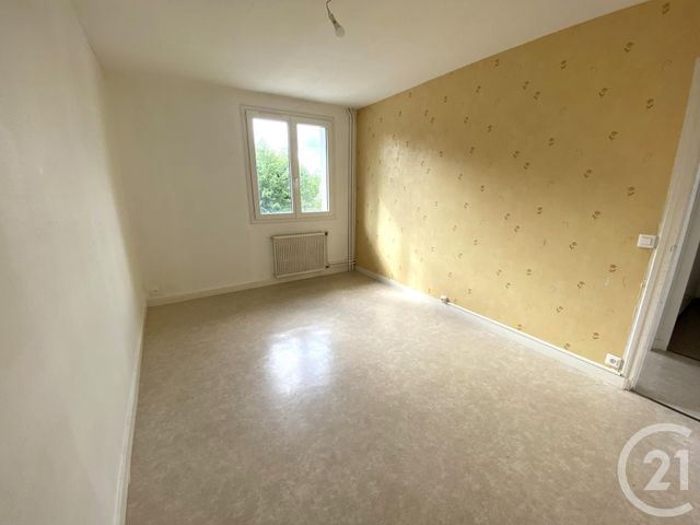 Appartement T4 à vendre - 5 pièces - 87.25 m2 - NOZAY - 44 - PAYS-DE-LOIRE - Century 21 Espace De L'Isac