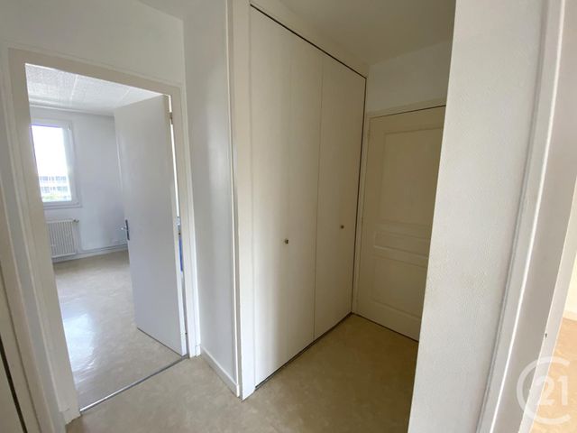 Appartement T4 à vendre - 5 pièces - 87.25 m2 - NOZAY - 44 - PAYS-DE-LOIRE - Century 21 Espace De L'Isac