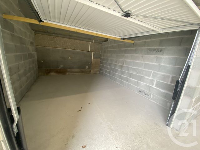 parking à louer - 18.0 m2 - PLESSE - 44 - PAYS-DE-LOIRE - Century 21 Espace De L'Isac