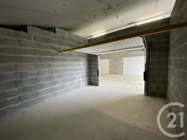 parking à louer - 18.0 m2 - PLESSE - 44 - PAYS-DE-LOIRE - Century 21 Espace De L'Isac