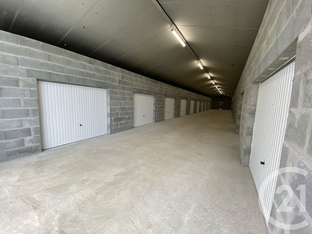 parking à louer - 18.0 m2 - PLESSE - 44 - PAYS-DE-LOIRE - Century 21 Espace De L'Isac