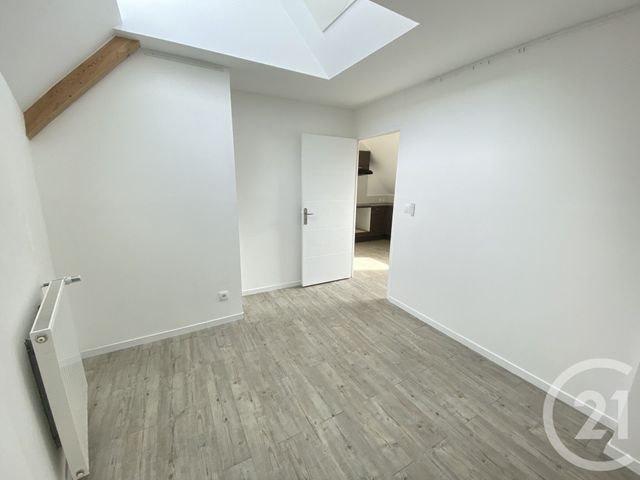 Appartement T5 à louer - 5 pièces - 85.19 m2 - HERIC - 44 - PAYS-DE-LOIRE - Century 21 Espace De L'Isac