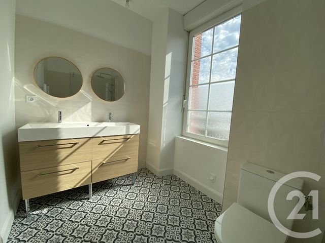 maison à louer - 6 pièces - 113.62 m2 - GUEMENE PENFAO - 44 - PAYS-DE-LOIRE - Century 21 Espace De L'Isac