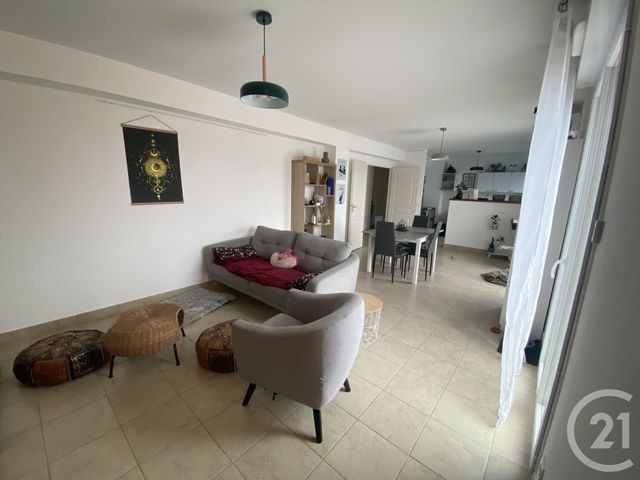 Appartement T3 à louer - 3 pièces - 76.0 m2 - ST HERBLAIN - 44 - PAYS-DE-LOIRE - Century 21 Espace De L'Isac