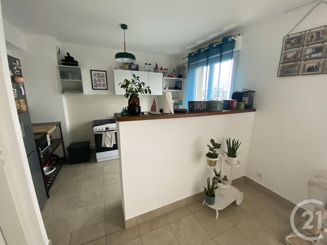 Appartement T3 à louer - 3 pièces - 76.0 m2 - ST HERBLAIN - 44 - PAYS-DE-LOIRE - Century 21 Espace De L'Isac