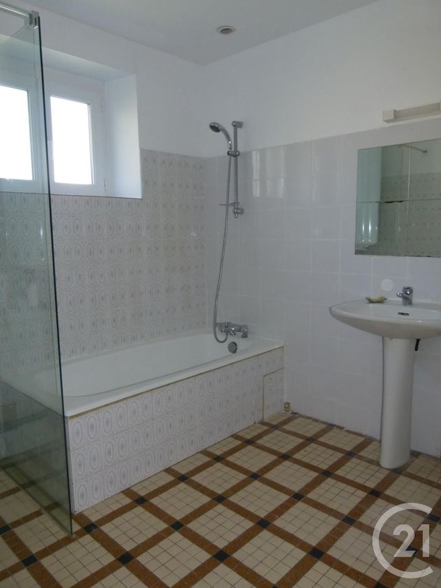 maison à louer - 5 pièces - 97.68 m2 - PLESSE - 44 - PAYS-DE-LOIRE - Century 21 Espace De L'Isac