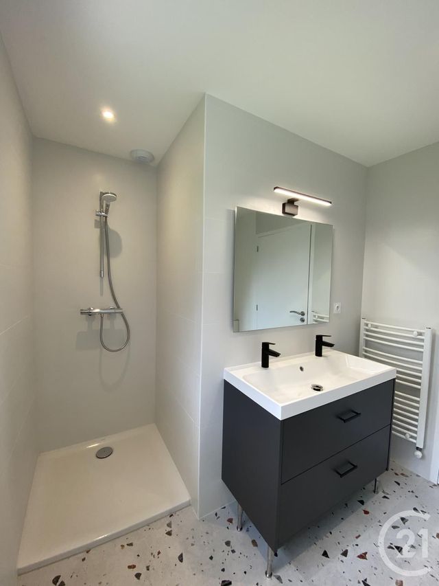 maison à louer - 4 pièces - 121.66 m2 - LA CHEVALLERAIS - 44 - PAYS-DE-LOIRE - Century 21 Espace De L'Isac