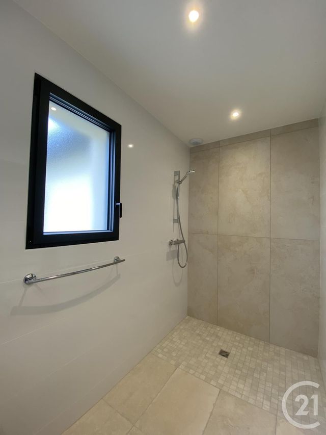 maison à louer - 4 pièces - 121.66 m2 - LA CHEVALLERAIS - 44 - PAYS-DE-LOIRE - Century 21 Espace De L'Isac