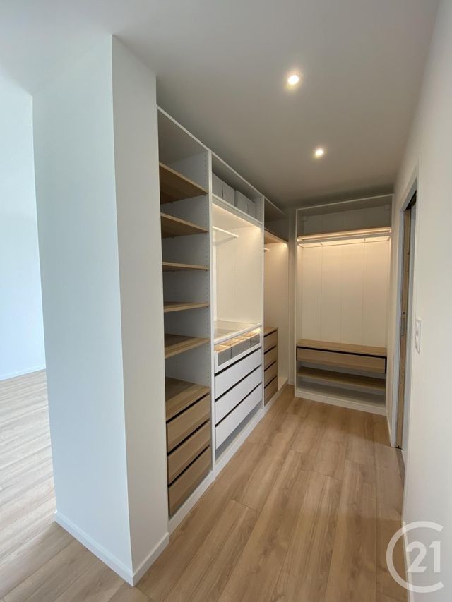 maison à louer - 4 pièces - 121.66 m2 - LA CHEVALLERAIS - 44 - PAYS-DE-LOIRE - Century 21 Espace De L'Isac