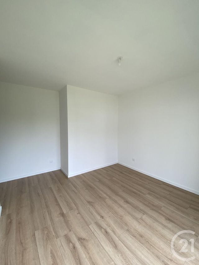 maison à louer - 4 pièces - 121.66 m2 - LA CHEVALLERAIS - 44 - PAYS-DE-LOIRE - Century 21 Espace De L'Isac