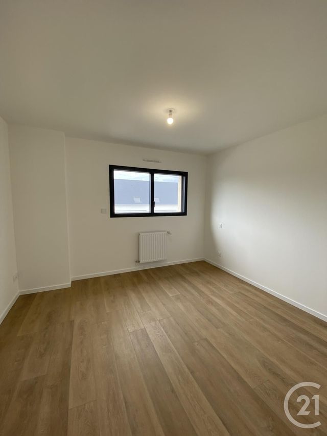 maison à louer - 4 pièces - 121.66 m2 - LA CHEVALLERAIS - 44 - PAYS-DE-LOIRE - Century 21 Espace De L'Isac