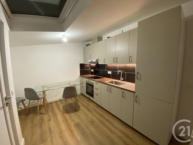 maison à louer - 5 pièces - 101.81 m2 - GRANDCHAMPS DES FONTAINES - 44 - PAYS-DE-LOIRE - Century 21 Espace De L'Isac