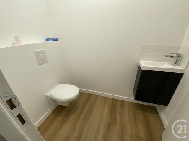 maison à louer - 5 pièces - 101.81 m2 - GRANDCHAMPS DES FONTAINES - 44 - PAYS-DE-LOIRE - Century 21 Espace De L'Isac