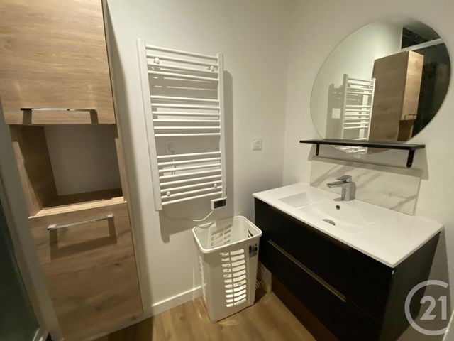 maison à louer - 5 pièces - 101.81 m2 - GRANDCHAMPS DES FONTAINES - 44 - PAYS-DE-LOIRE - Century 21 Espace De L'Isac