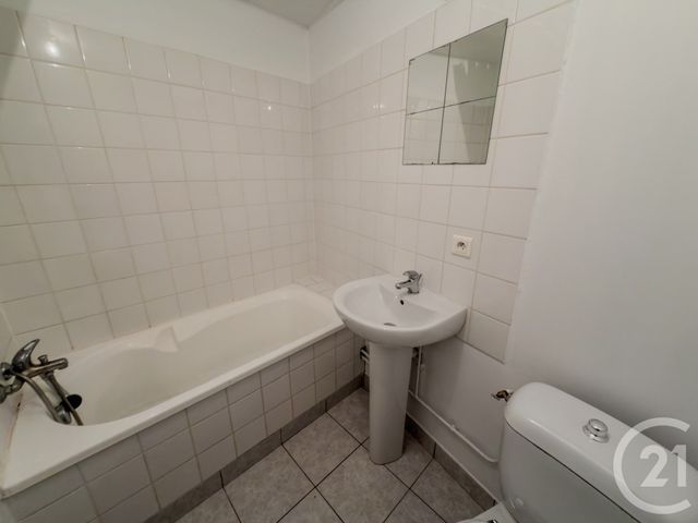 Appartement T2 à vendre - 2 pièces - 26.78 m2 - MALVILLE - 44 - PAYS-DE-LOIRE - Century 21 Espace De L'Isac