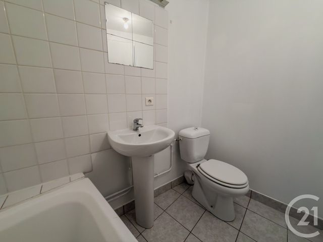 Appartement T2 à vendre - 2 pièces - 26.78 m2 - MALVILLE - 44 - PAYS-DE-LOIRE - Century 21 Espace De L'Isac