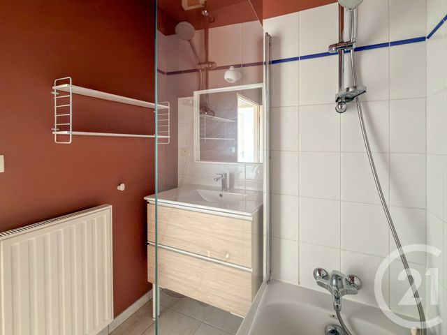 Appartement F3 à louer - 3 pièces - 65.18 m2 - BLAIN - 44 - PAYS-DE-LOIRE - Century 21 Espace De L'Isac