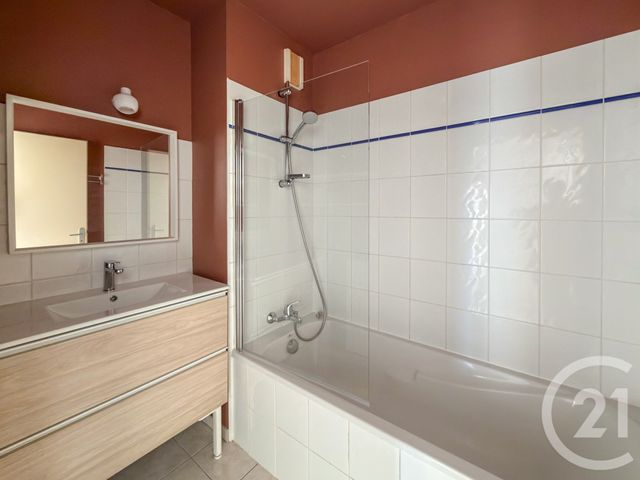 Appartement F3 à louer - 3 pièces - 65.18 m2 - BLAIN - 44 - PAYS-DE-LOIRE - Century 21 Espace De L'Isac