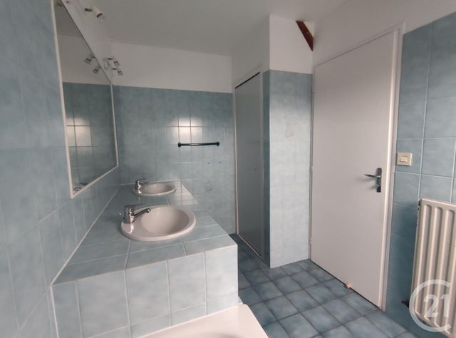 maison à louer - 7 pièces - 156.0 m2 - PLESSE - 44 - PAYS-DE-LOIRE - Century 21 Espace De L'Isac