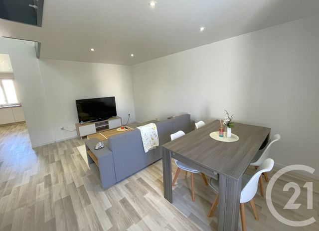 Appartement T4 à vendre - 5 pièces - 87.88 m2 - BLAIN - 44 - PAYS-DE-LOIRE - Century 21 Espace De L'Isac
