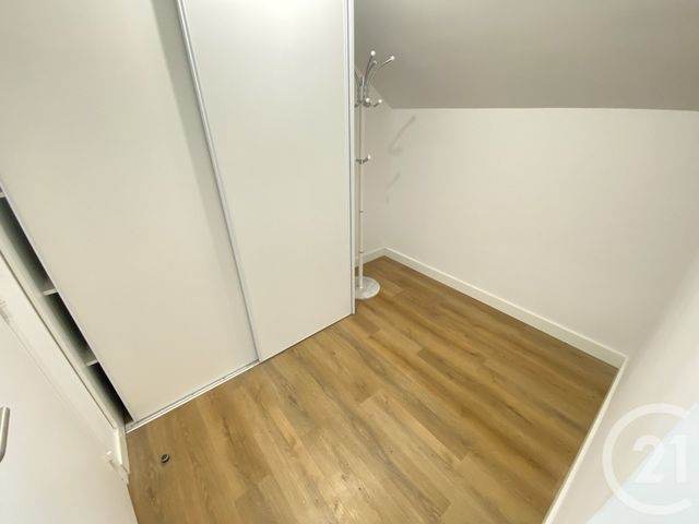 maison à louer - 5 pièces - 103.12 m2 - GRANDCHAMPS DES FONTAINES - 44 - PAYS-DE-LOIRE - Century 21 Espace De L'Isac