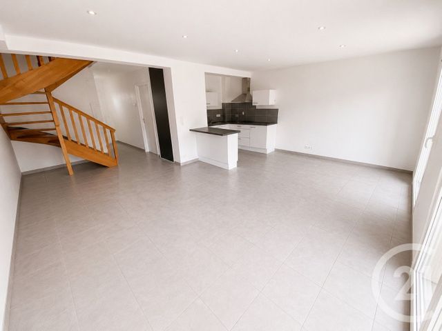 maison à louer - 4 pièces - 89.19 m2 - STE LUCE SUR LOIRE - 44 - PAYS-DE-LOIRE - Century 21 Espace De L'Isac