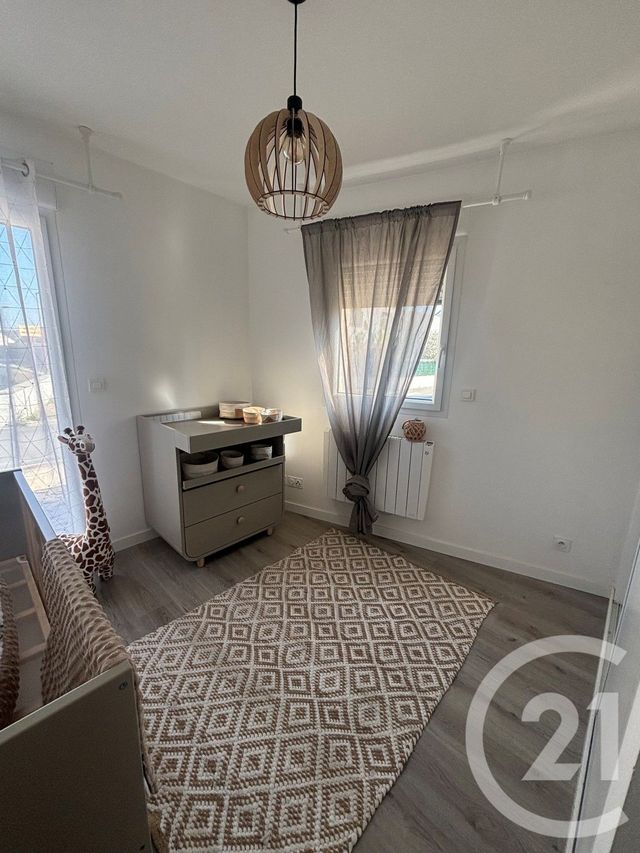 maison à louer - 3 pièces - 110.0 m2 - NOTRE DAME DES LANDES - 44 - PAYS-DE-LOIRE - Century 21 Espace De L'Isac