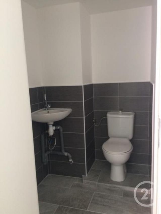 Appartement T2 à louer - 2 pièces - 34.97 m2 - PLESSE - 44 - PAYS-DE-LOIRE - Century 21 Espace De L'Isac