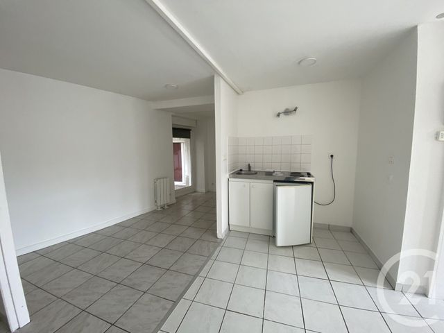 Appartement T1 à louer - 1 pièce - 30.6 m2 - FAY DE BRETAGNE - 44 - PAYS-DE-LOIRE - Century 21 Espace De L'Isac