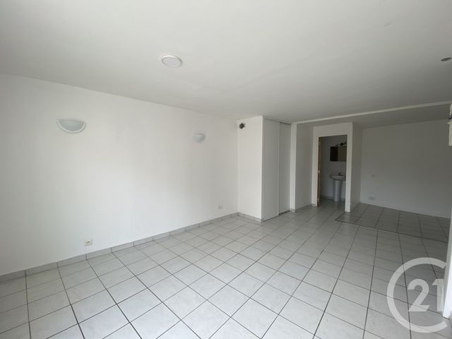 Appartement T1 à louer - 1 pièce - 30.6 m2 - FAY DE BRETAGNE - 44 - PAYS-DE-LOIRE - Century 21 Espace De L'Isac