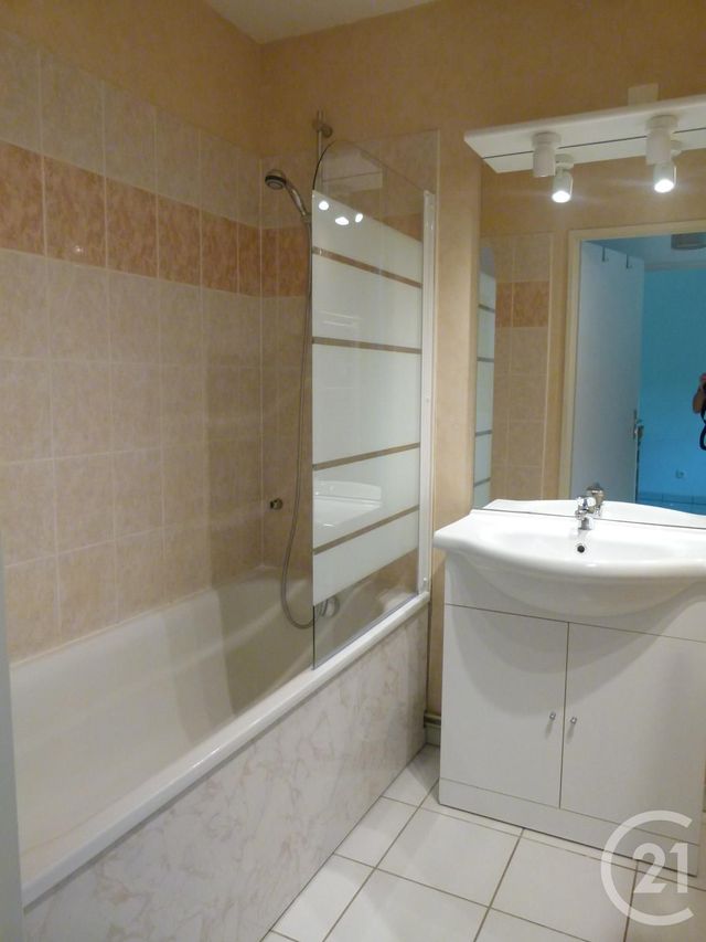 Appartement F2 à louer - 2 pièces - 46.63 m2 - BLAIN - 44 - PAYS-DE-LOIRE - Century 21 Espace De L'Isac