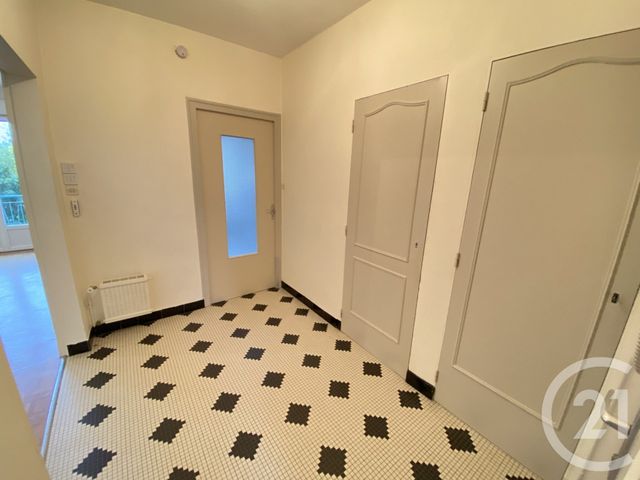Appartement T5 à louer - 6 pièces - 120.45 m2 - PLESSE - 44 - PAYS-DE-LOIRE - Century 21 Espace De L'Isac