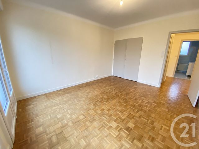Appartement T5 à louer - 6 pièces - 120.45 m2 - PLESSE - 44 - PAYS-DE-LOIRE - Century 21 Espace De L'Isac