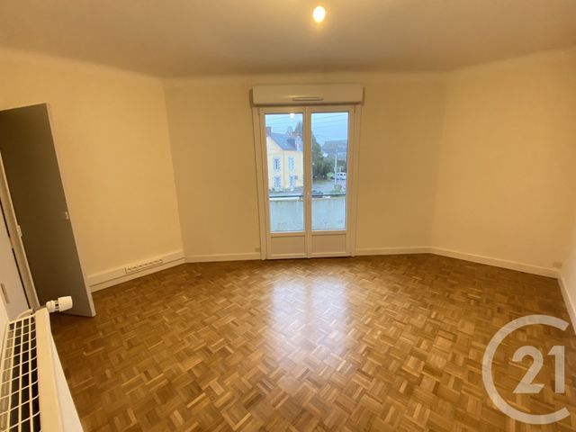 Appartement T5 à louer - 6 pièces - 120.45 m2 - PLESSE - 44 - PAYS-DE-LOIRE - Century 21 Espace De L'Isac