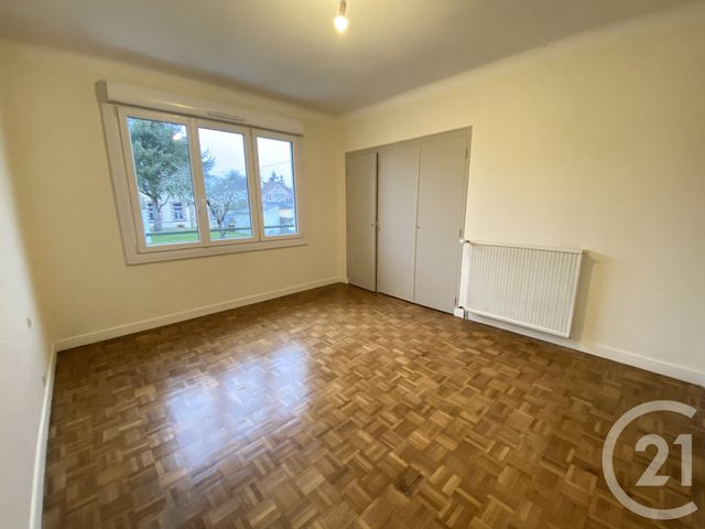 Appartement T5 à louer - 6 pièces - 120.45 m2 - PLESSE - 44 - PAYS-DE-LOIRE - Century 21 Espace De L'Isac