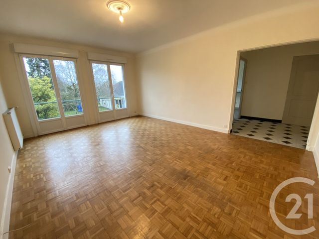 Appartement T5 à louer PLESSE