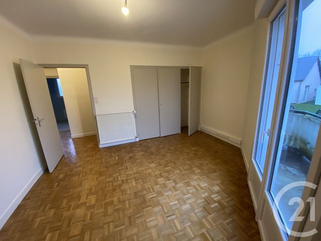 Appartement T5 à louer - 6 pièces - 120.45 m2 - PLESSE - 44 - PAYS-DE-LOIRE - Century 21 Espace De L'Isac