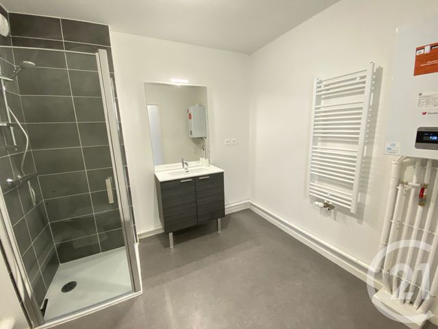 Appartement T2 à louer - 2 pièces - 43.69 m2 - BLAIN - 44 - PAYS-DE-LOIRE - Century 21 Espace De L'Isac