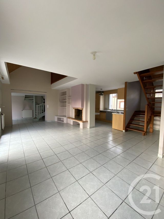 maison à louer - 5 pièces - 115.2 m2 - BLAIN - 44 - PAYS-DE-LOIRE - Century 21 Espace De L'Isac