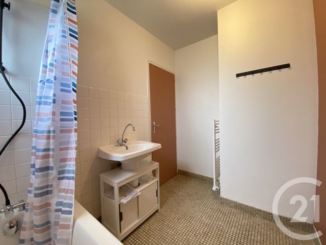 maison à louer - 4 pièces - 64.76 m2 - PLESSE - 44 - PAYS-DE-LOIRE - Century 21 Espace De L'Isac