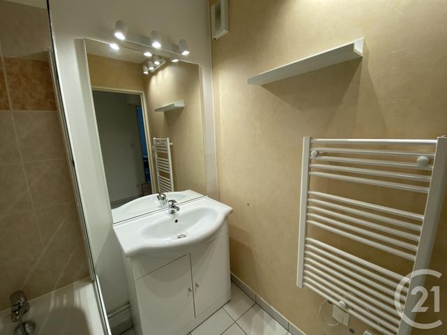 Appartement T3 à louer - 3 pièces - 51.4 m2 - BLAIN - 44 - PAYS-DE-LOIRE - Century 21 Espace De L'Isac